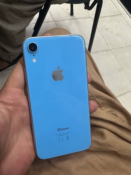 iPhone XR 256gb factory unlock battery health 81 1