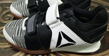 weightlifting shoes