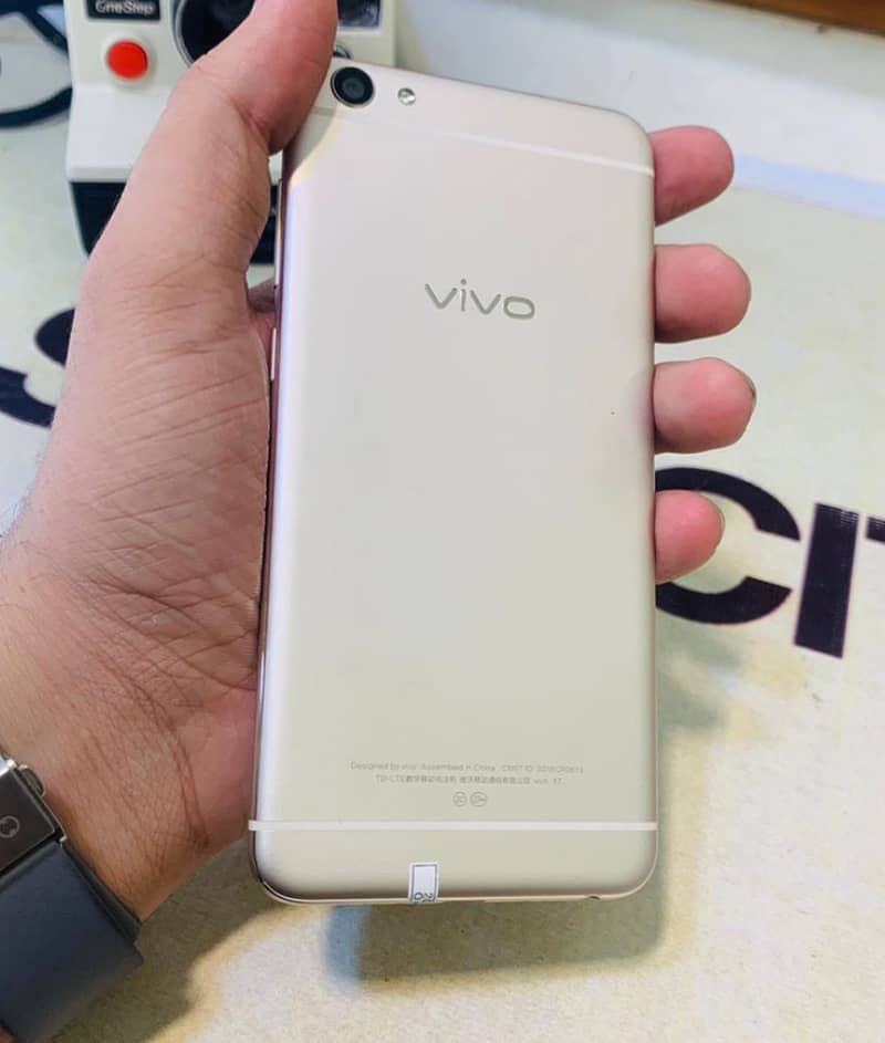 Vivo x7 4/64 2nd hand mobile condition 98/100 1