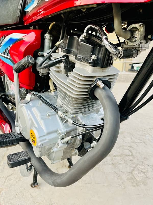 Honda 125 10/10 7