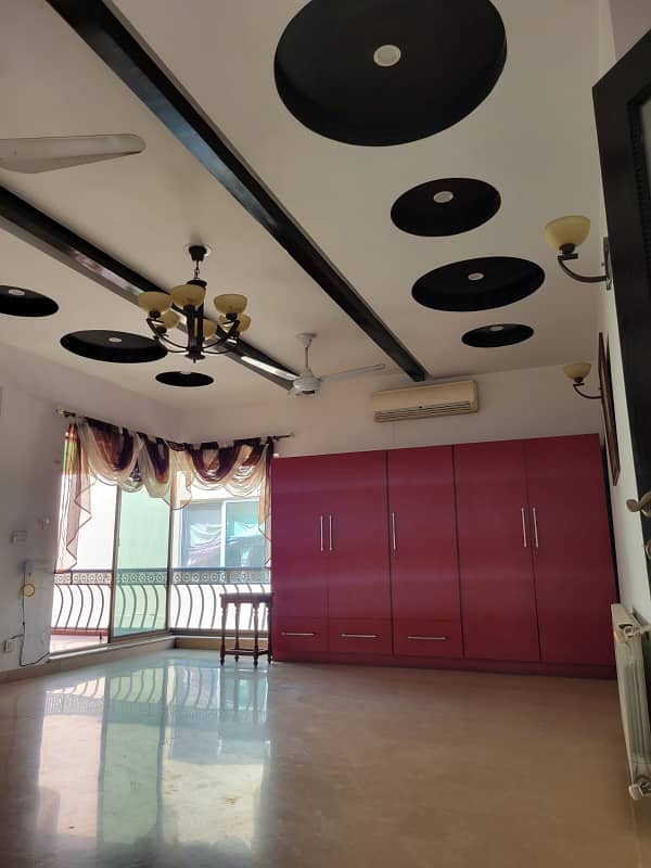 One kanal upper portion For Rent 10