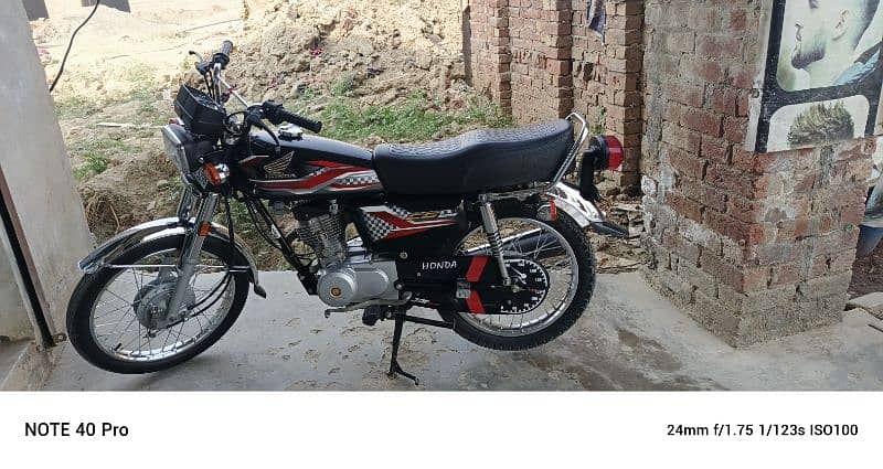 urgent sale CG 125 lash condition asking price 2. lakh 10 hazar 3