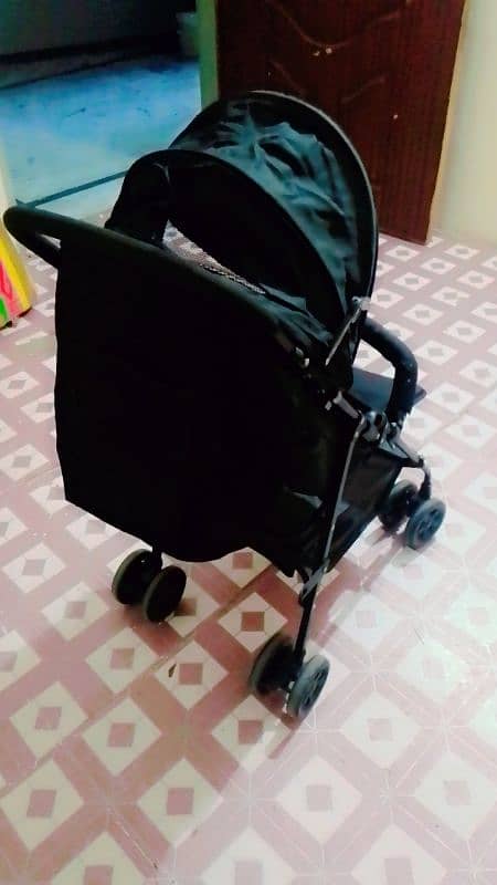 baby pram only use few times 1