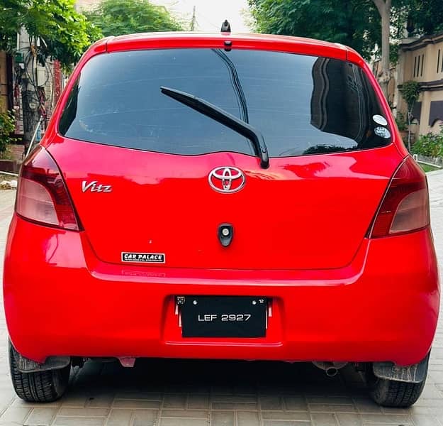 Toyota Vitz 2012 3