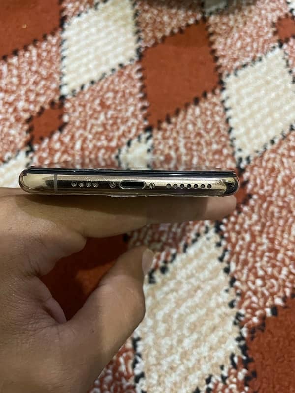 iPhone xs max Non PTA 3