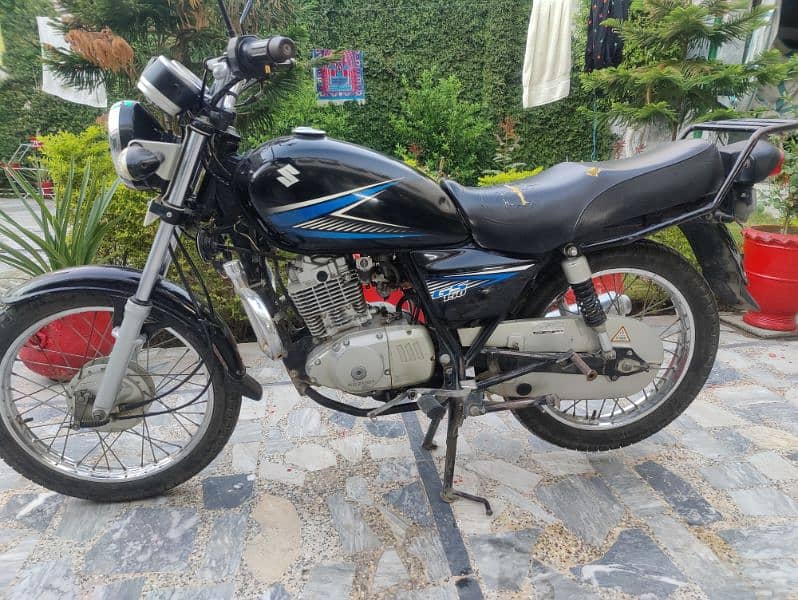 Suzuki Gs150 2