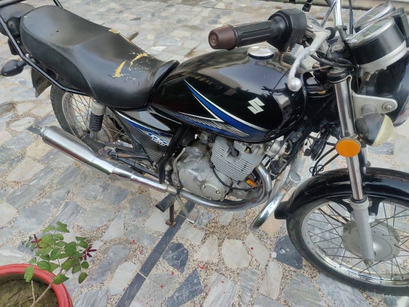 Suzuki Gs150 4