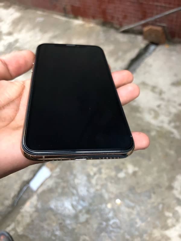 iPhone XS jenuine set PTA approved (need money) 3