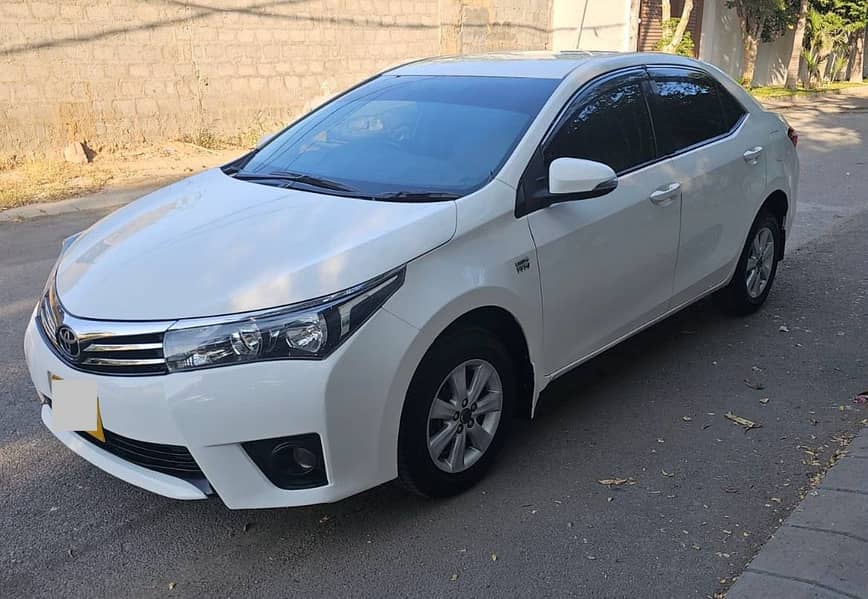 Toyota Corolla Altis Automatic 1.6 2015 1