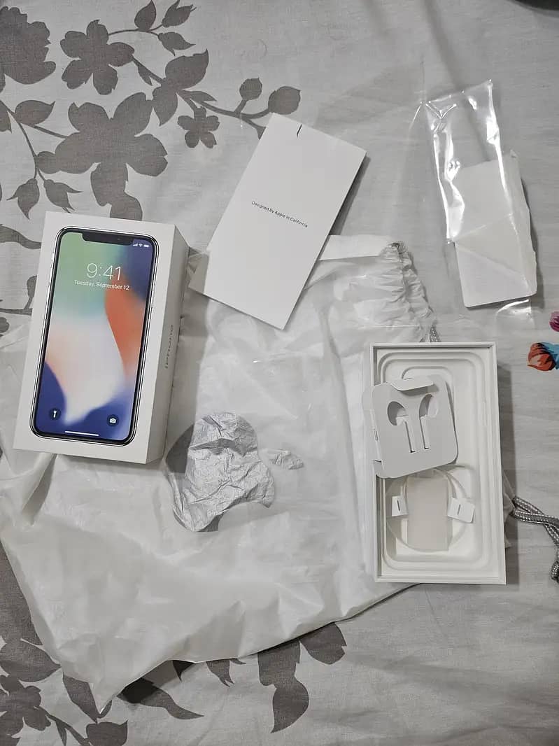 Apple iPhone X 64 GB PTA Approved UnOpened. Original Box. 9/10 Cond. 0