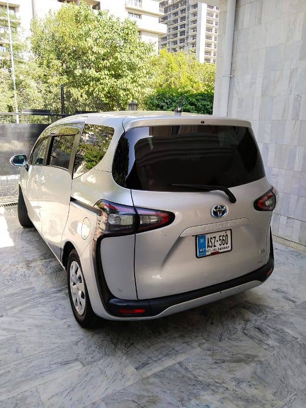 Toyota Sienta 2021 17