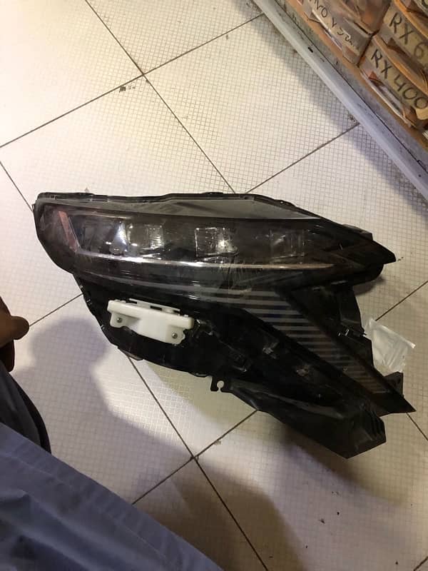 Nissan Sakura Right headlight 0