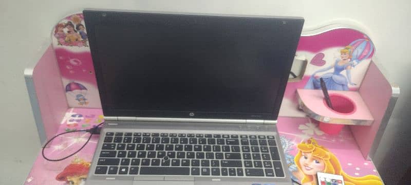 HP laptop 1