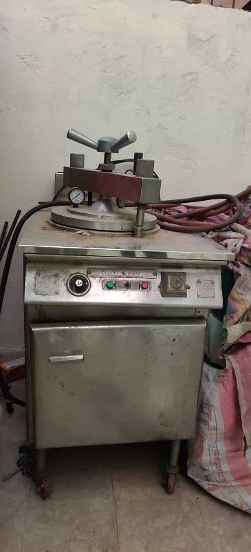 Broast Machine For Urgent Sale 3