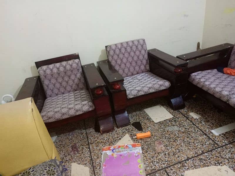 5 seater sofa for sale 0