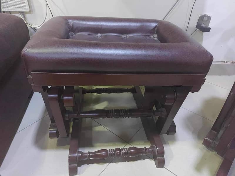 Rocking chair with movable foot rest 1