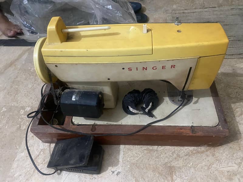 Singer Sewing Machine 2