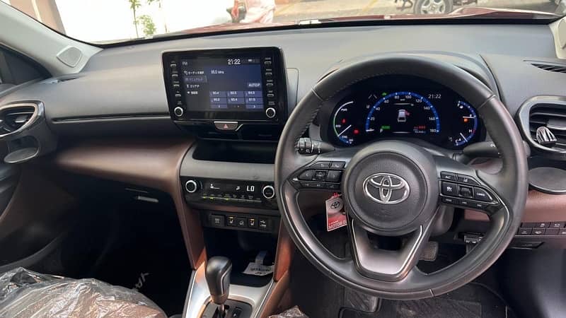 Toyota Yaris Cross 4