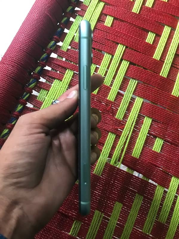 iPhone 11 non pta 64gb 76battery halth 10/9 5