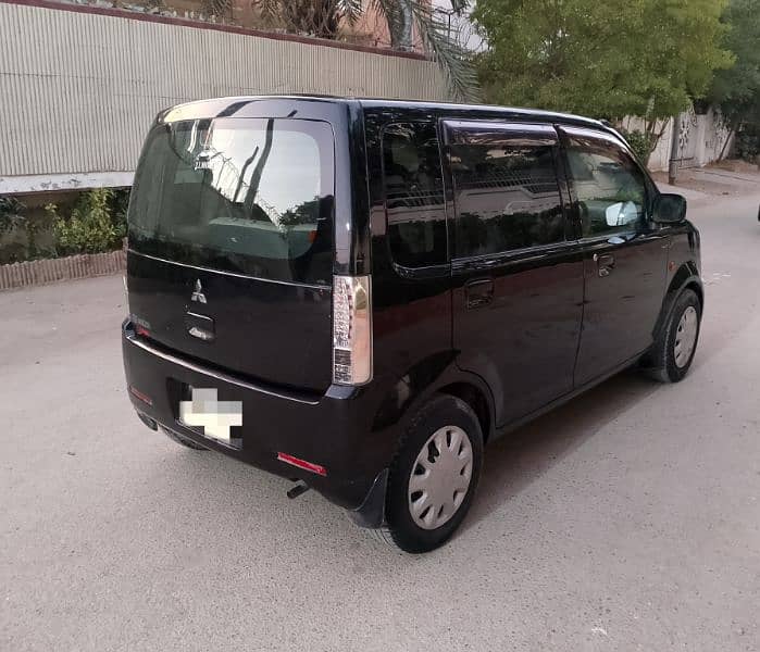 Mitsubishi Ek Wagon (Japanese) 4