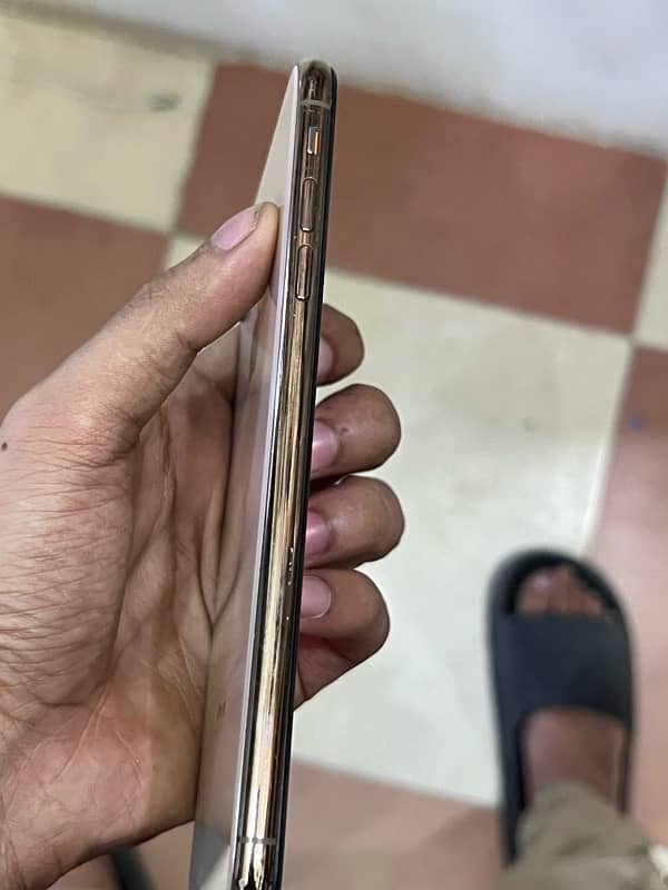 iPhone XS Max  256 gb dual physical approved 0