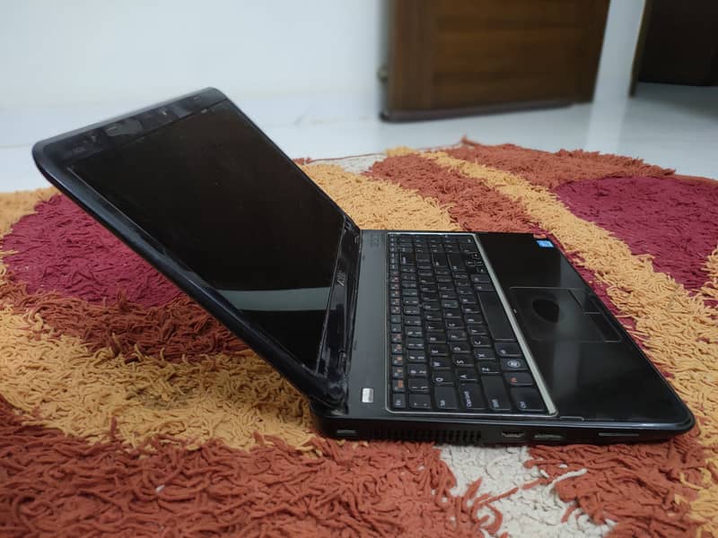 Dell Inspiron N5110 1