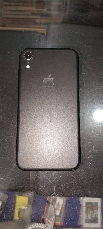 iphone xr 128 gb 4