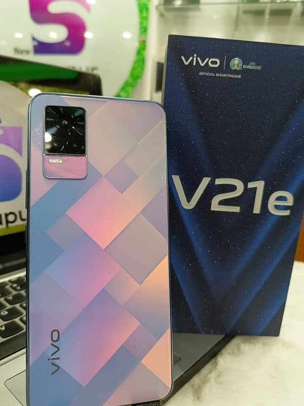 vivo v21e 8/128 GB 03230374234 My whatsapp number 0