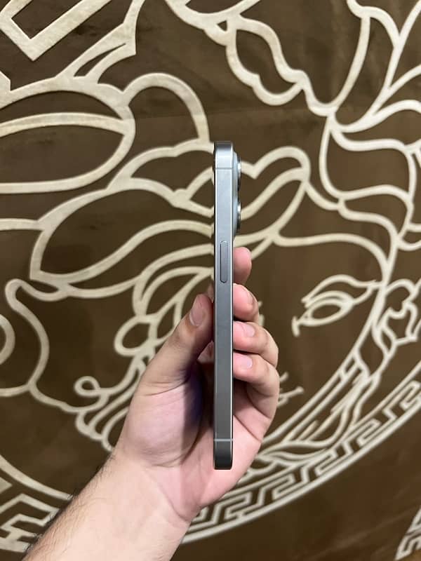 iPhone 15 pro 256gb 1