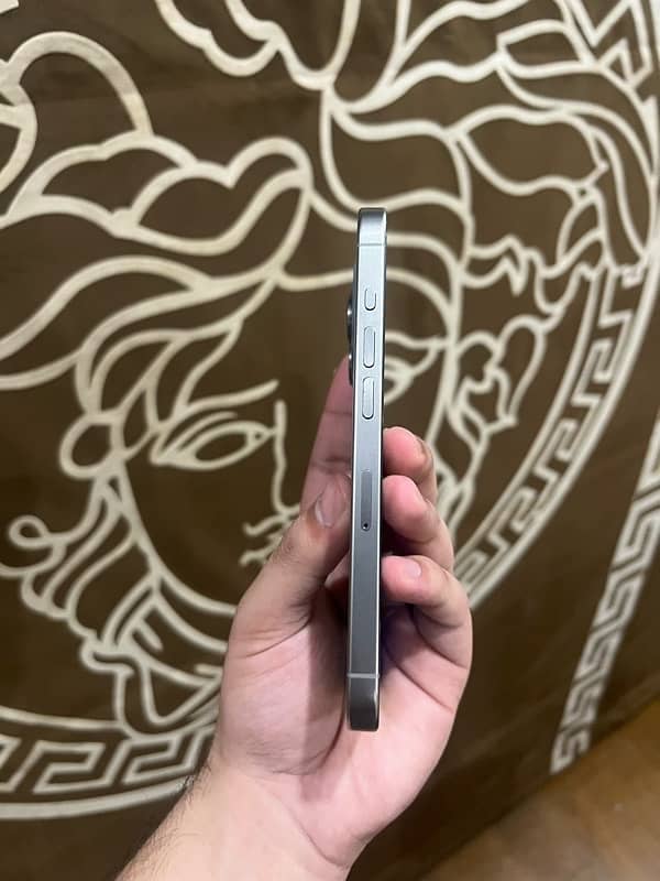 iPhone 15 pro 256gb 6