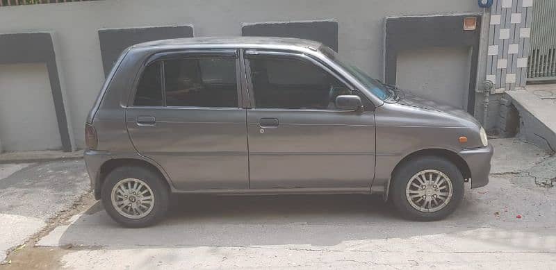 Daihatsu Cuore 2009 1