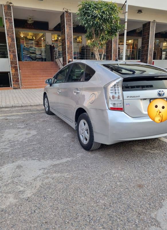 Toyota Prius 2011 5