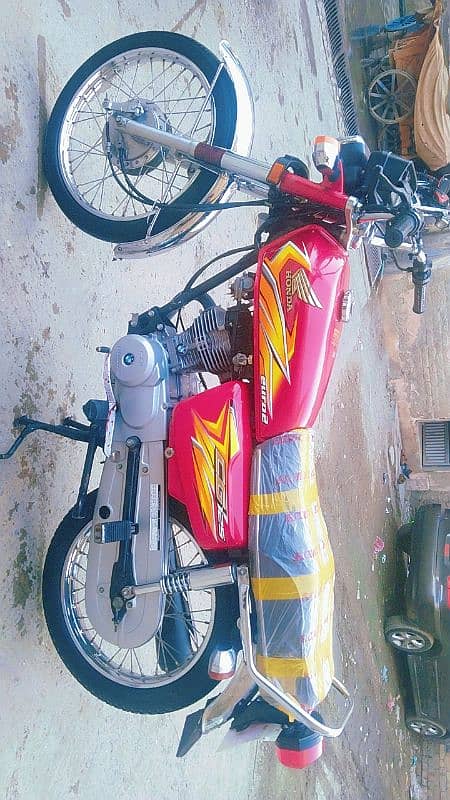 Honda 125  2021 model 170k na Kam rate Wala sms ya call ma kwe 3