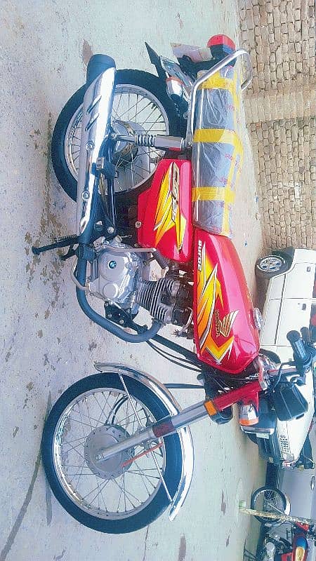 Honda 125  2021 model 170k na Kam rate Wala sms ya call ma kwe 5