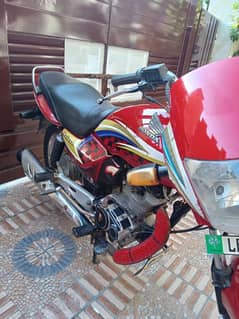 Honda 125 Deluxe, Lahore Number for Sale