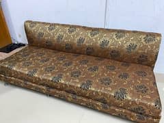 sofa 10/10 like barand new