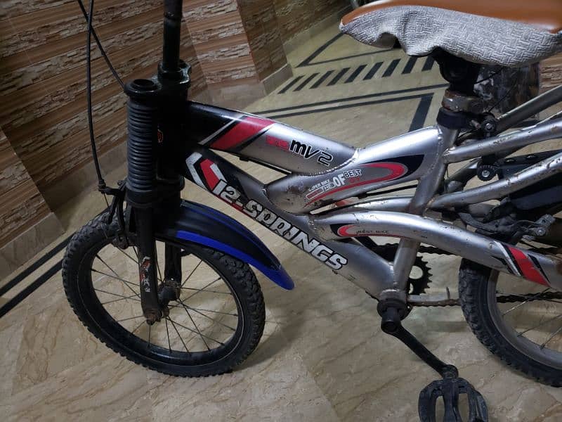 Kids bicycle good condition 7