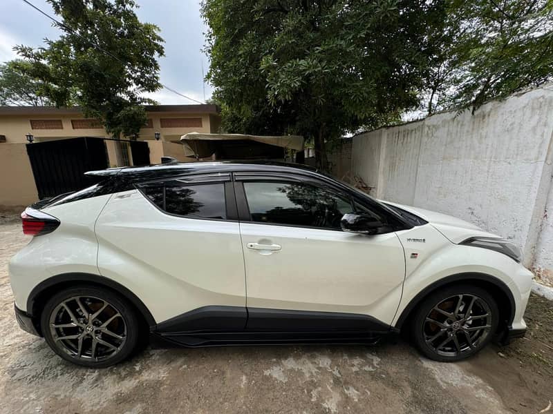 Toyota C-HR GR 2019 1