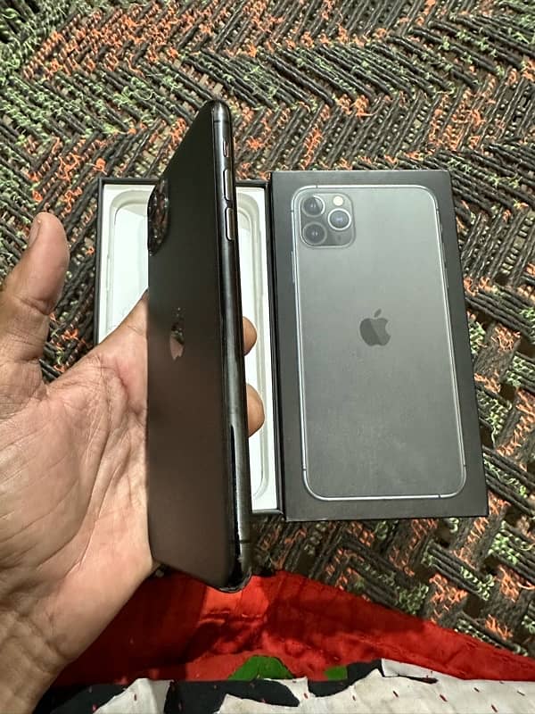 Iphone 11 pro max PTA approved 1