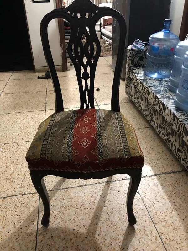 8 Dinning chairs for sale 1