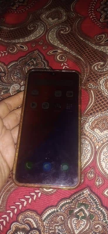 Samsung and vivo 2 mobiles for sale in very good Condition 6