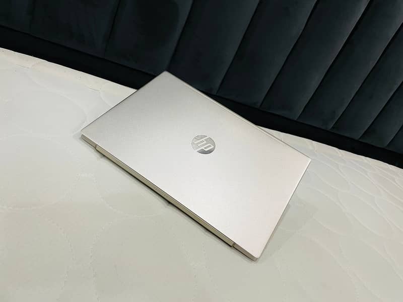 Hp Pavilion 10th Gen C-i5 Rose Gold 512GB SSD NVMe. . 1