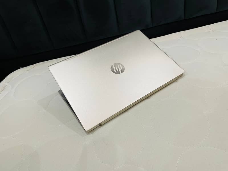 Hp Pavilion 10th Gen C-i5 Rose Gold 512GB SSD NVMe. . 5