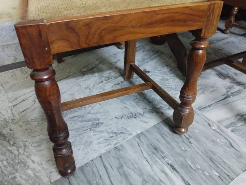 Dining table with 6 chairs for sale 4