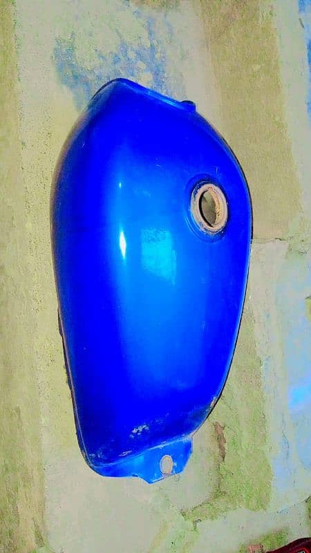 blue  fuel tank 0