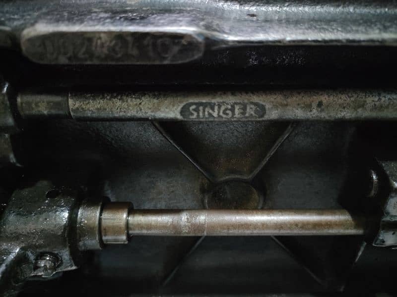 Singer sewing machine 2