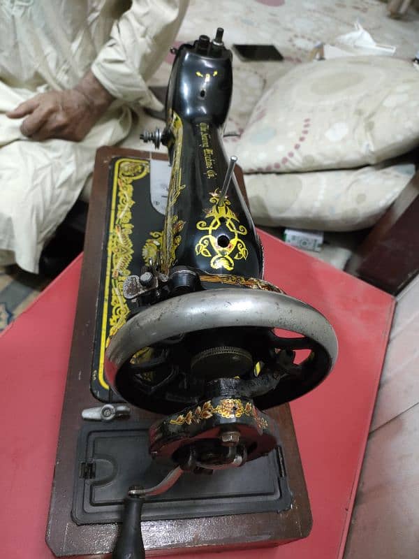 Singer sewing machine 3