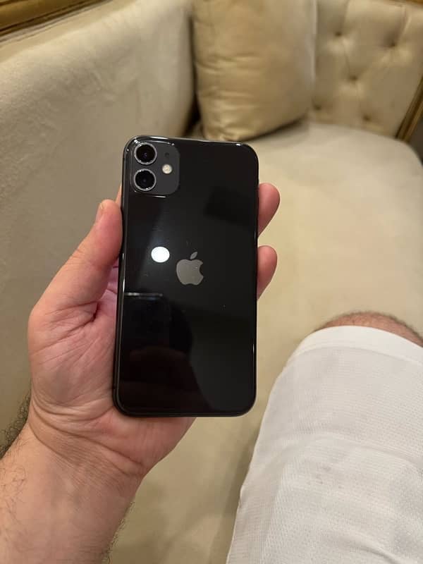 Iphone 11 64 GB BLACK PTA APPROVE 5