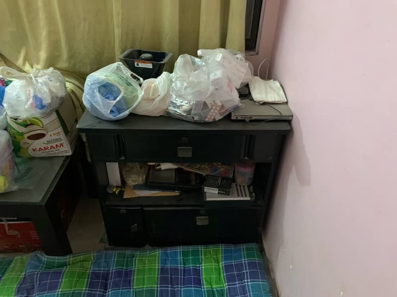 Computer table for sale 0