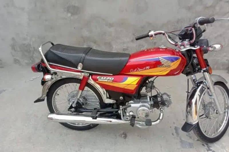 Honda CD 70 bike sirf WhatsApp*O3O9^IO*38=6^I3:: 0